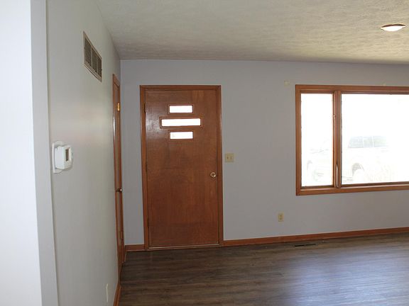 3rd image of 442 Ash St #442