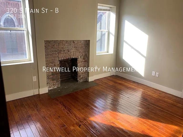 320 S Main St #B — Photo 11