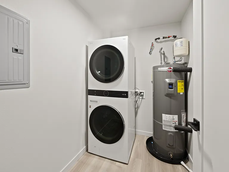 7044 SW Gonzaga St #204 — Photo 34