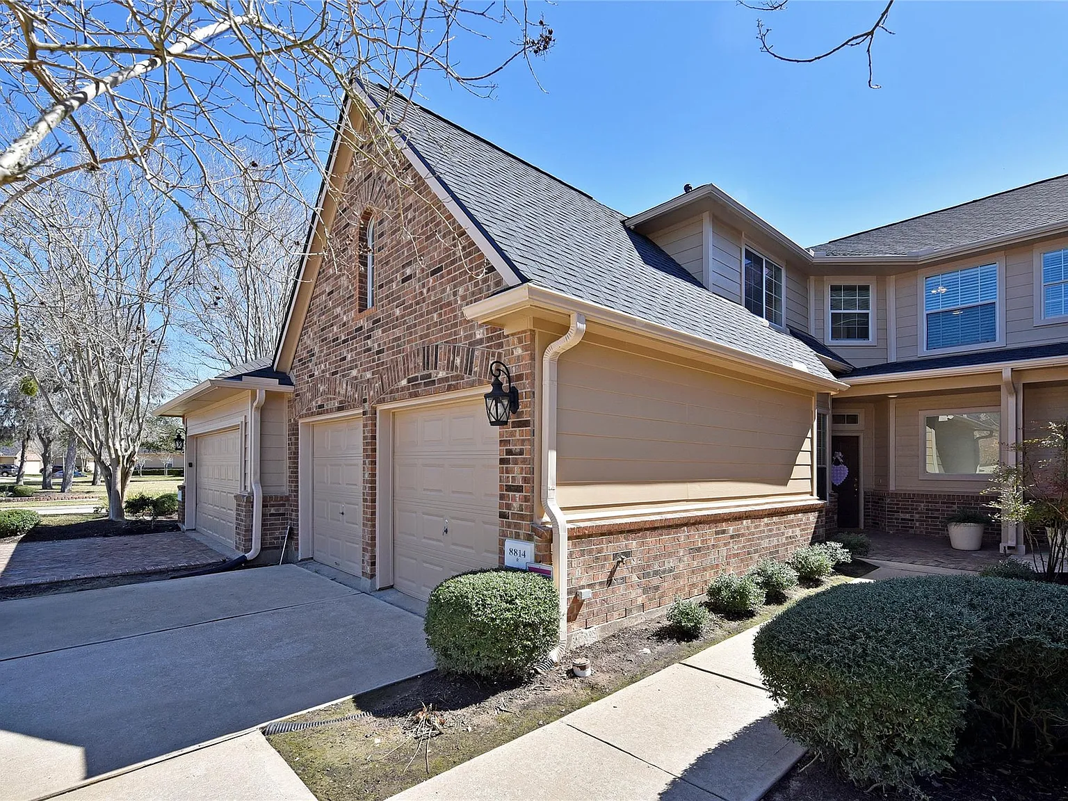 3 bed, 2.5 bath, 1822 sqft, $2,800 — Photo 1