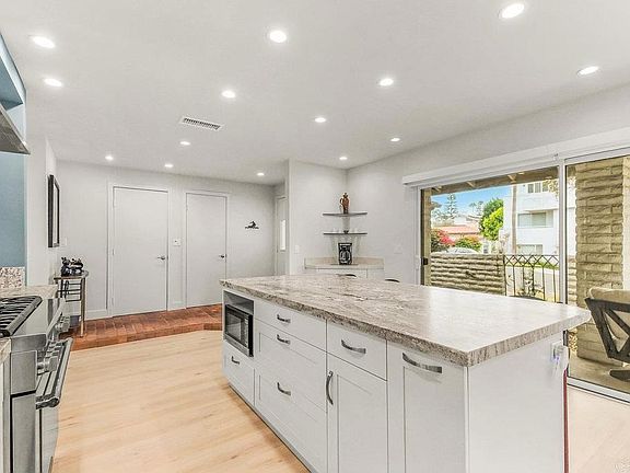5th image of 2462 Lozana Rd