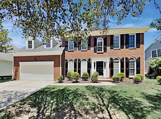 8405 Castlebay Dr, Charlotte, NC 28277