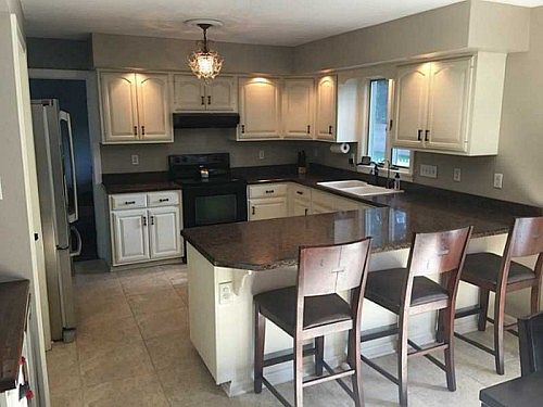2nd image of 5125 Merilee Dr