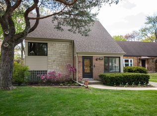1809 Woodland Ave, Park Ridge, IL 60068
