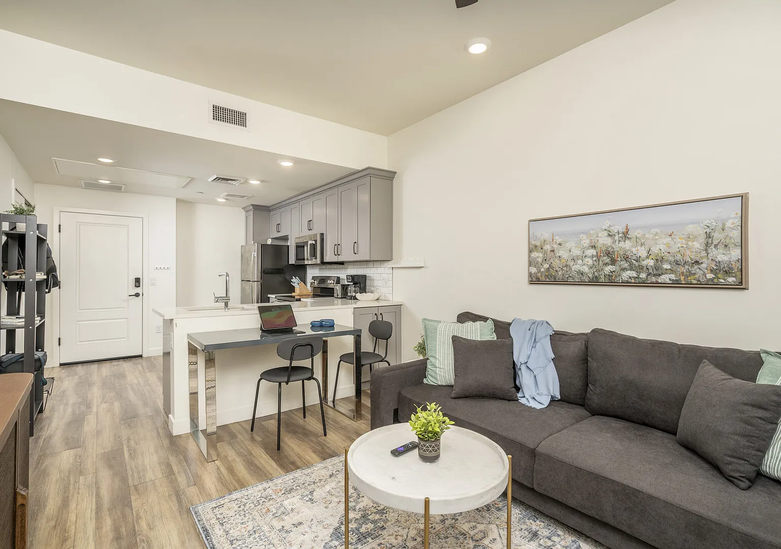 Urban Nine Lofts — Photo 3