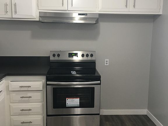 3rd image of 1516 W 1st St APT 201
