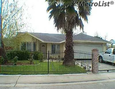 3039 Scotland Dr photo 1