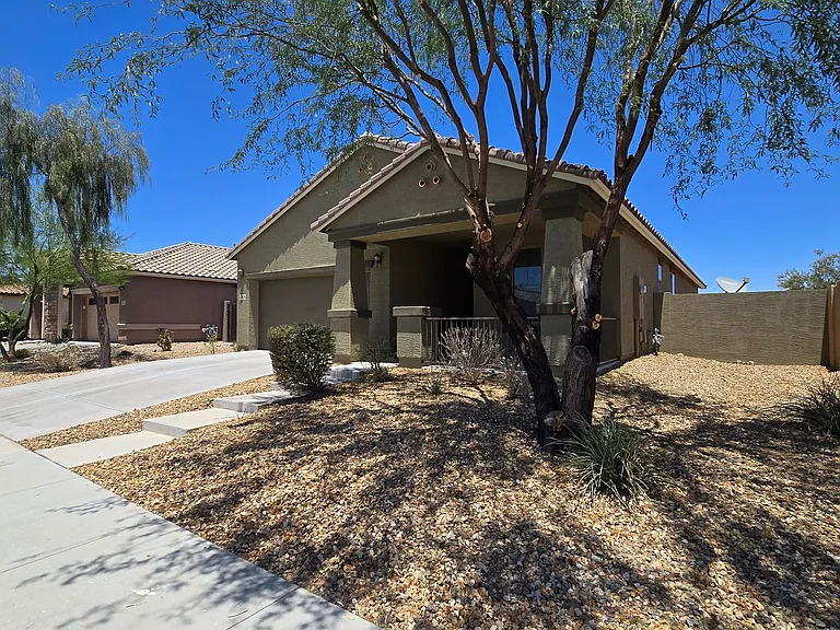17878 W Desert Wind Dr — Photo 3