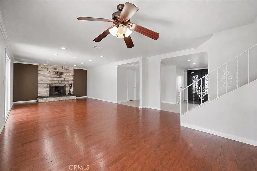 6 bed, 2600 sqft, $7,000 — Photo 4