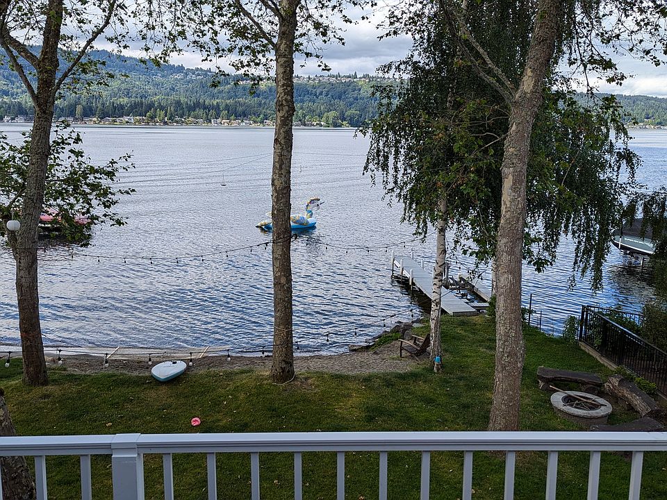 1st image of 3233 E Lake Sammamish Shore Ln SE