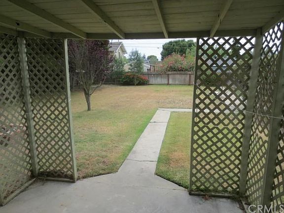 4th image of 393 Ramona Way