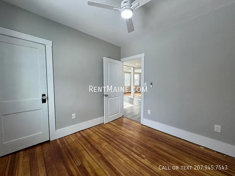 6 Woodman Ave #1 — Photo 7