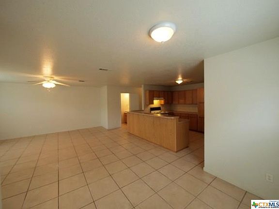 4th image of 2103 Jennifer Dr