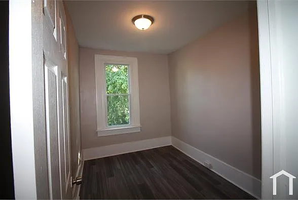 3 bed, 1080 sqft, $2,295 — Photo 4
