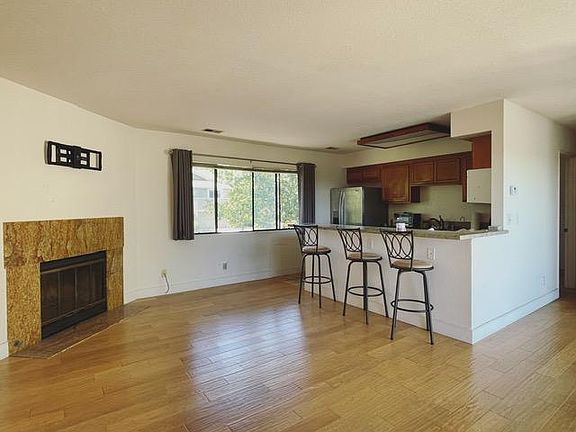 2nd image of 4015 Otono Dr #B