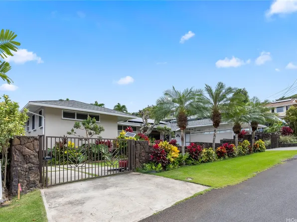 44-135 Kalenakai Pl, Kaneohe, HI 96744