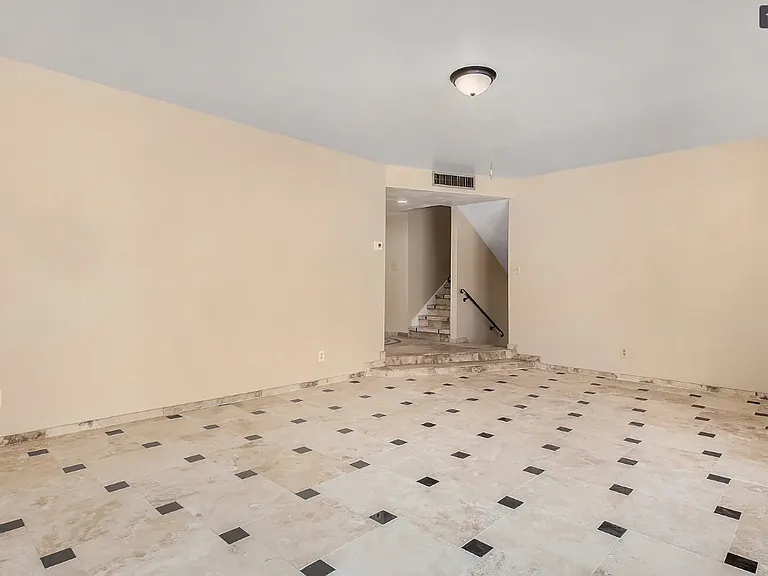 4403 S Terrace Rd — Photo 12
