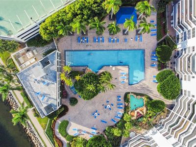 3600 Mystic Pointe Dr APT 1408, Aventura, FL, 33180