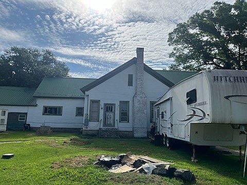 1st image of 208 Cedar St