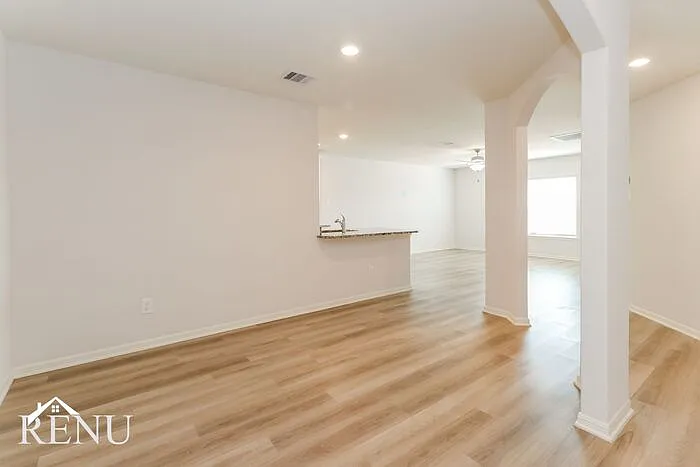 25382 Cypress Bend Dr — Photo 8