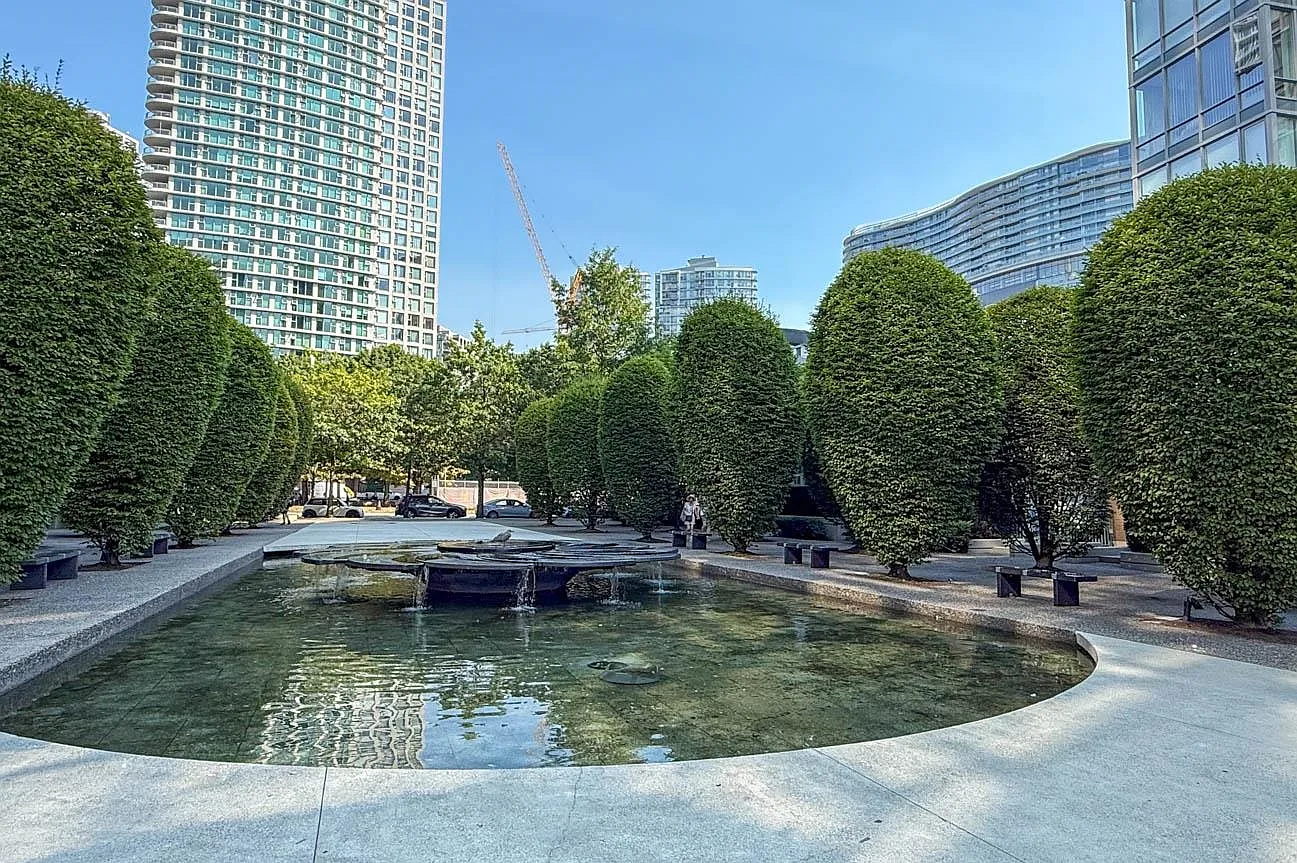 1 bed, 723 sqft, $3,300 — Photo 2