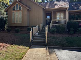 8052 Grey Oak Dr, Raleigh, NC 27615