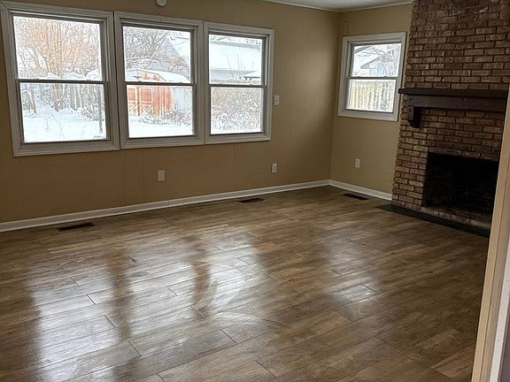 2nd image of 1614 Columbian Ave
