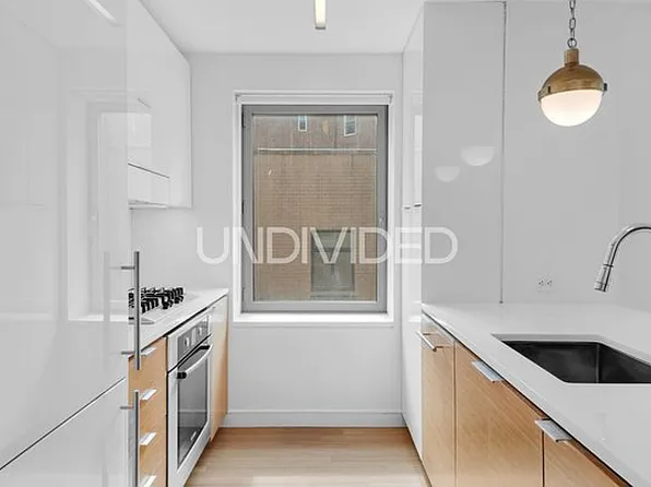 303 E 33rd St APT 4G, New York, NY 10016