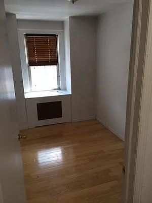 Rented by Realty 2000 Corp | media 14