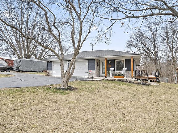 3rd image of 3964 Whetstone River Rd S