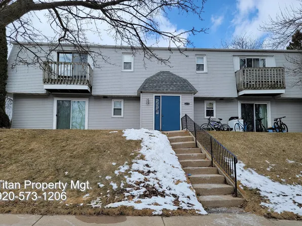213 Weed St #205, Fox Lake, WI 53933