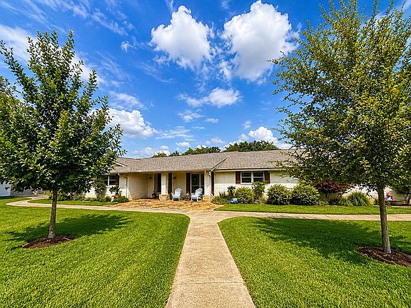 2nd image of 9532 Windwood Dr