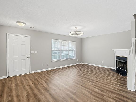 5th image of 1760 Forest Side Ln