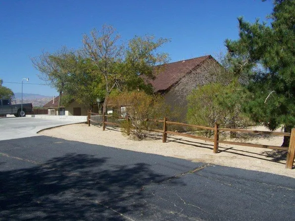 7180 Olympic Rd APT 3, Joshua Tree, CA 92252