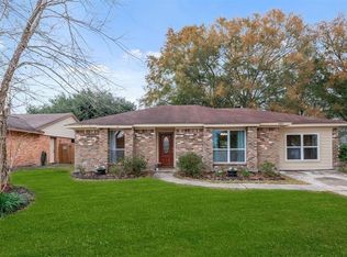 9809 Condor Dr, Conroe, TX 77385