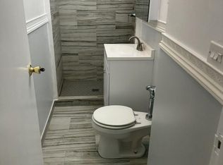 7 Division St APT 2A, Oak Park, IL 60302