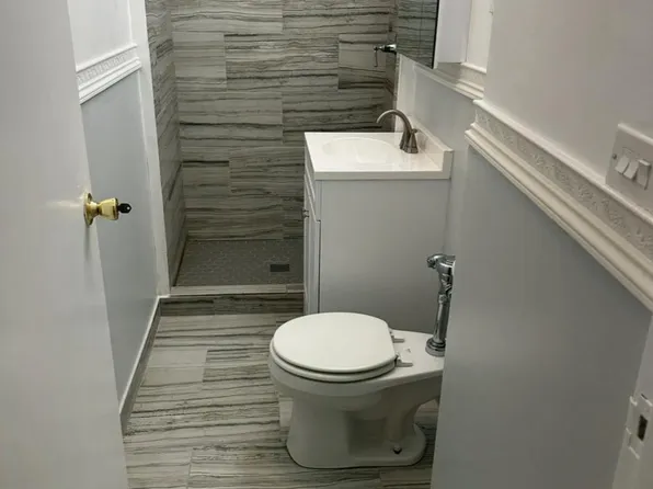 7 Division St APT 2A, Oak Park, IL 60302