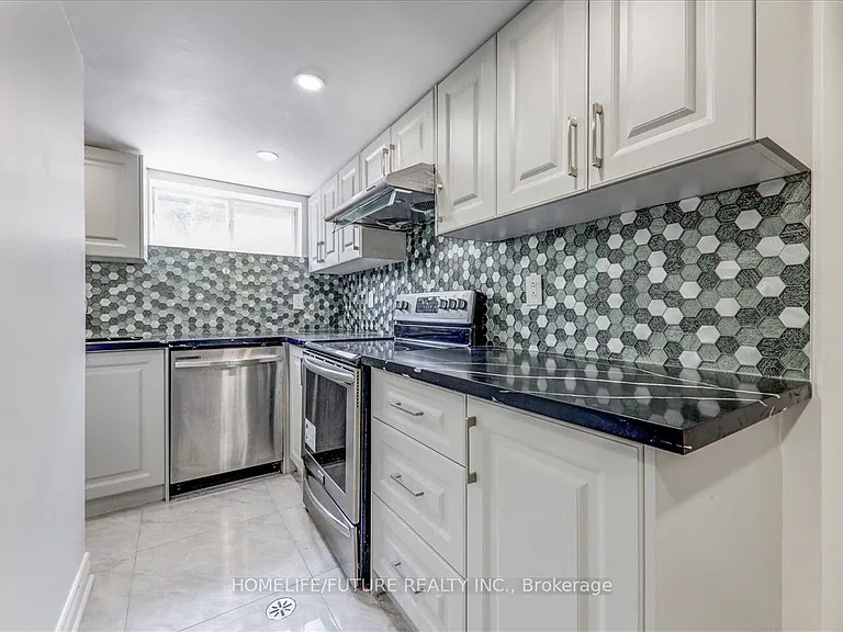 53 Dennett Dr #BASEMENT — Photo 11