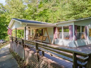 99 Evans Creek Ln, Franklin, NC 28734