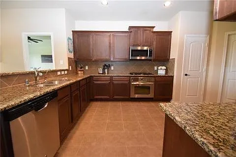 10125 Sailboard Dr — Photo 12