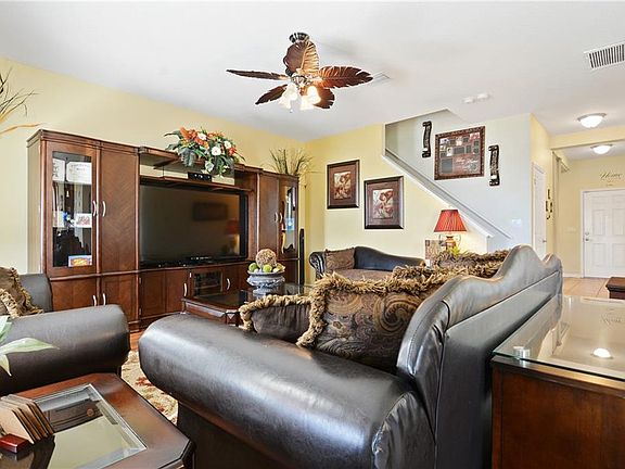 3rd image of 808 Fern Leaf Dr