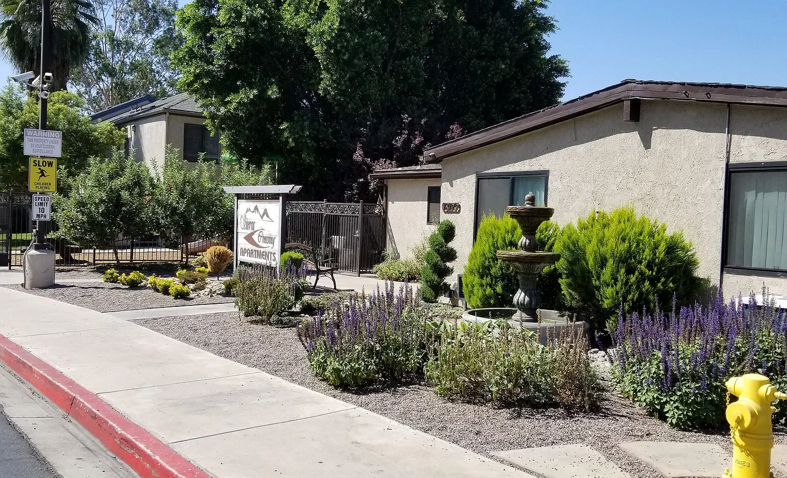 Sierra Crossing Apartments — Photo 3