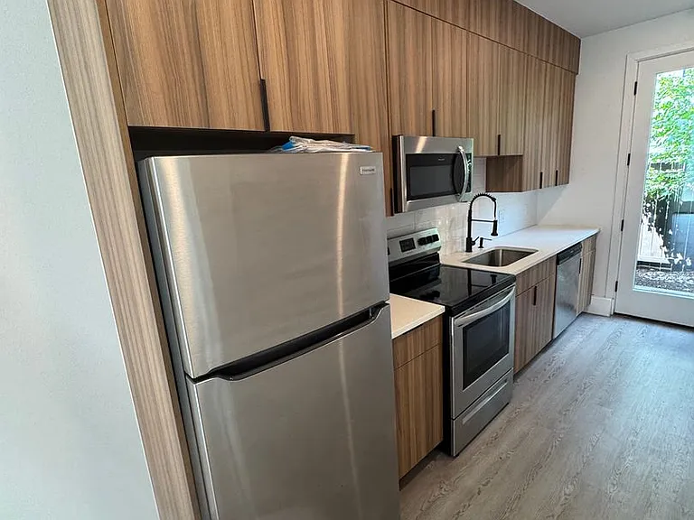 Emerald Townhomes — Photo 9