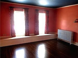 1st image of 2691 N Lake Dr