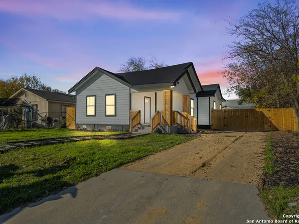 2219 W RUIZ ST, San Antonio, TX 78207