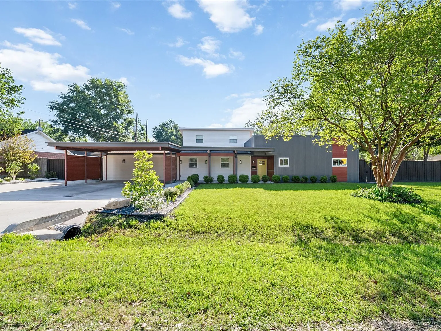 4 bed, 4.5 bath, 2943 sqft, $3,500 — Photo 4