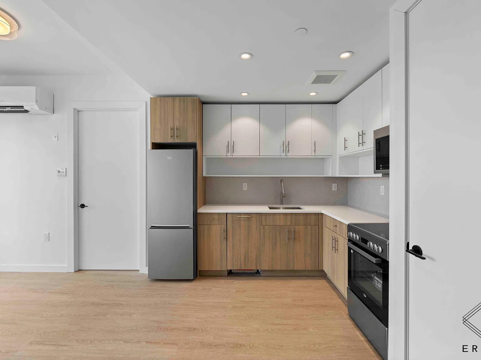 333 Linden Blvd — Photo 1