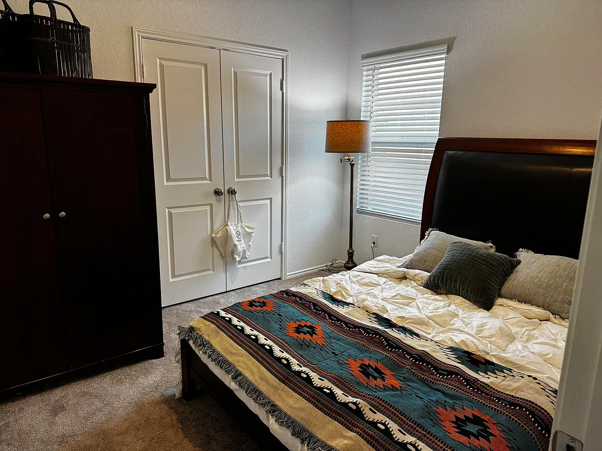 Bedroom 2 - 100 Blue Blaze Trl