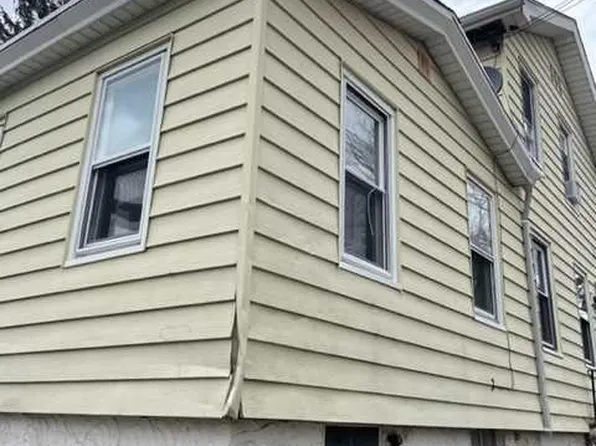 442 2nd St, Carlstadt, NJ 07072