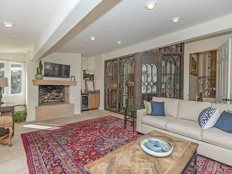 1601 Alisa Ln — Photo 41